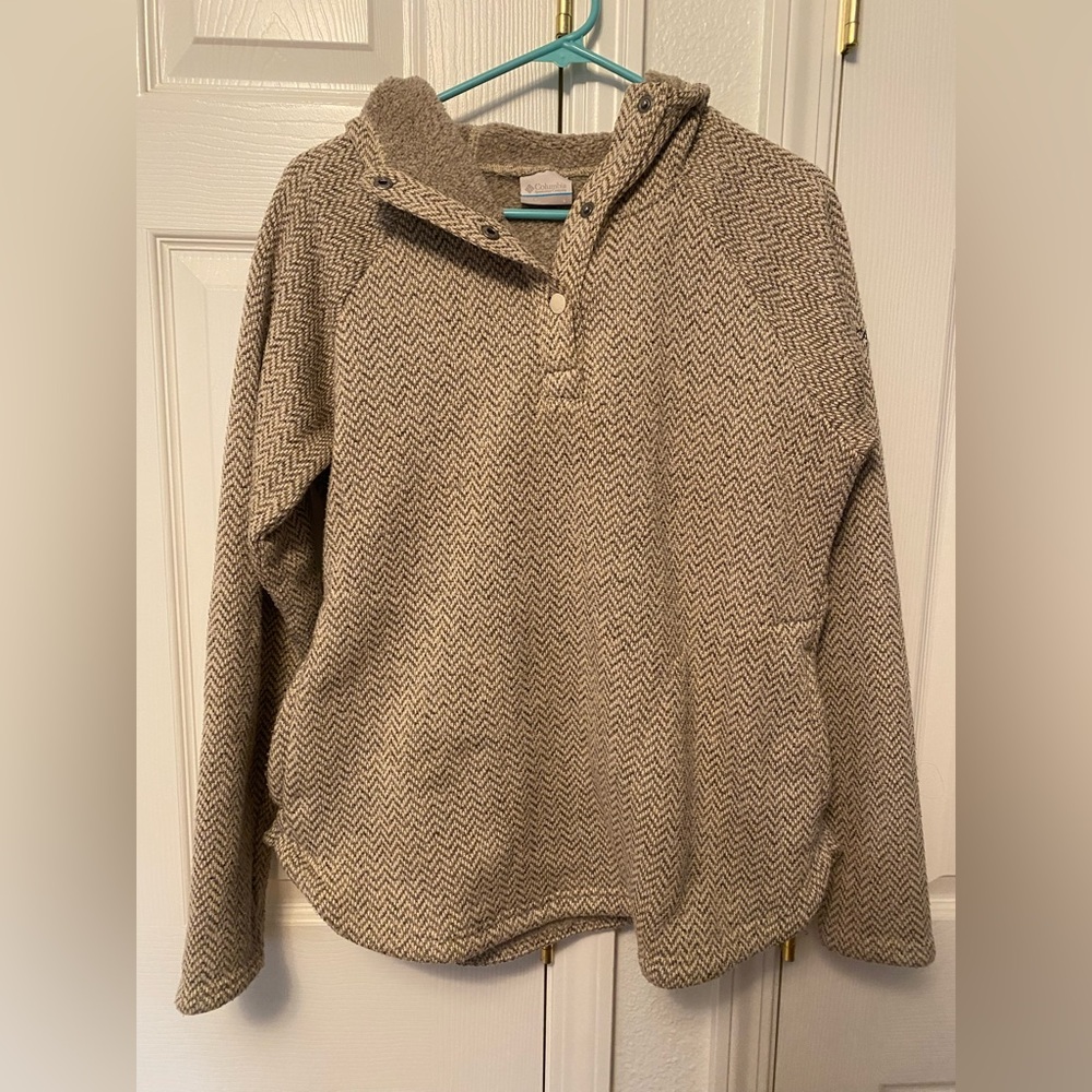 Columbia Women’s Tan Fleece Hoodie Size Large